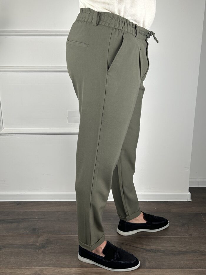 Muške casual pantalone-maslinaste - Image 5