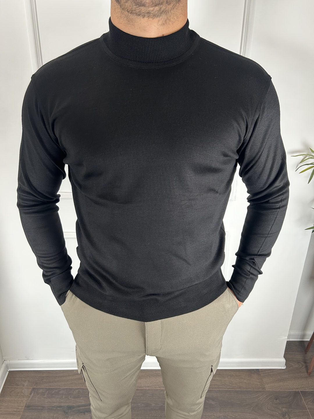 1760736223512579-(1) Polurolka (crna) - Image 1